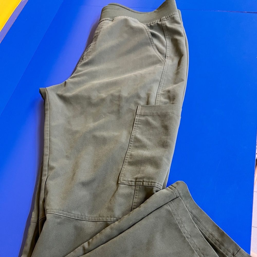 Figs Size L Men's Cargo scrub Pants